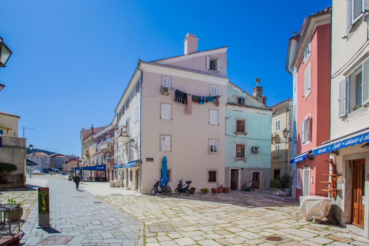 Отель Sobe Ferlora Црес Экстерьер фото